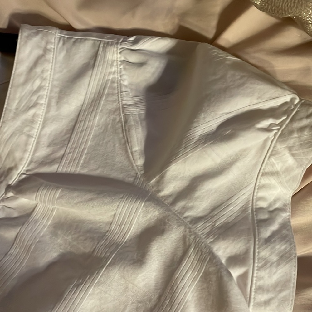 White top in great condition - Picture 4 of 8